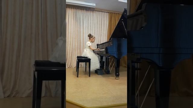 Карнаухова Виктория. Вариации на русскую народную песню "Во саду ли, в огороде" И. Беркович. смотреть онлайн