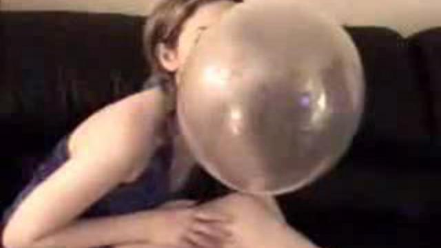 Девушка и четыре шара смотреть онлайн