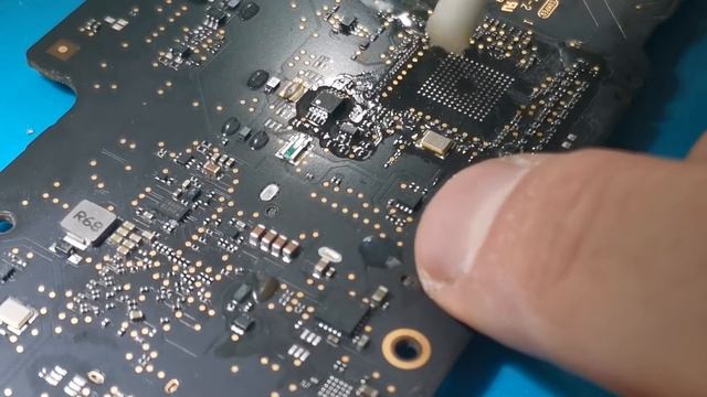 MacBook SMC Reballing