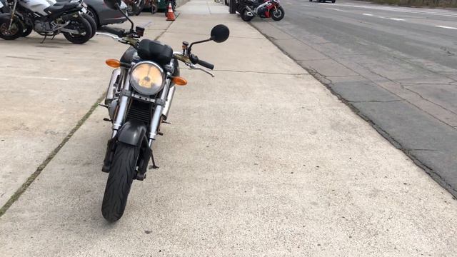 2001 DUCATI MONSTER 900 смотреть онлайн