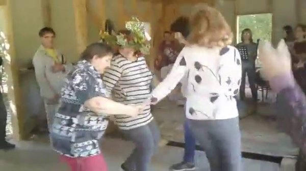 Швея танцует(2)