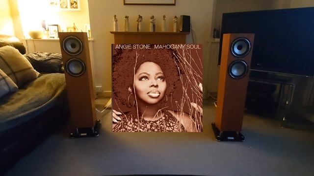 Angie Stone - I Wish I Didn't Miss You. #Arcam #Rega #Tannoy speakers #TweakerMan's power cable. смотреть онлайн