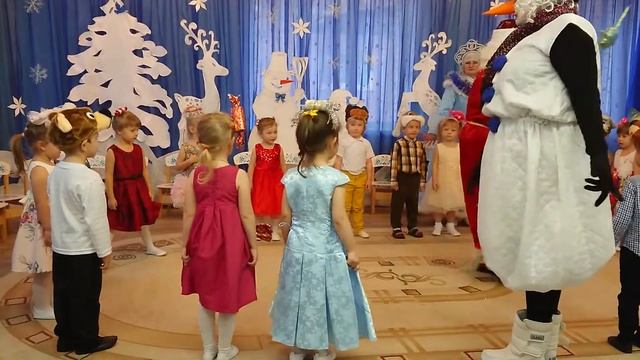 Игра с Дедом Морозом на новогоднем празднике в детском саду смотреть онлайн