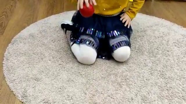 Кинезиоупражнение с мячиком смотреть онлайн