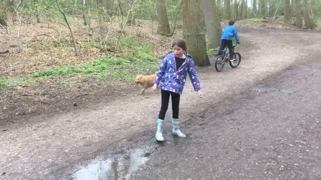 #splashing#fun Emily Splashing in puddles CHECK DESCRIPTION смотреть онлайн