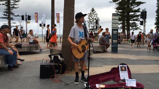 13 Year old boy covers Riptide by Vance Joy смотреть онлайн