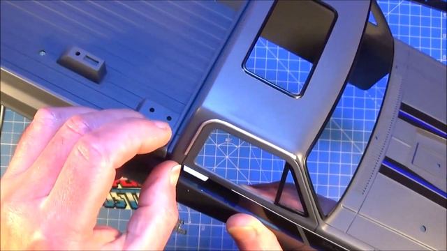 Tamiya Super Clodbuster Build Guide P4 - Bodywork + Tips! смотреть онлайн