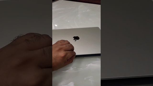 First Look- MacBook Air 15" 2023 M2 STARLIGHT смотреть онлайн