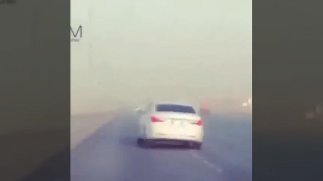 Скользит как по льду смотреть онлайн