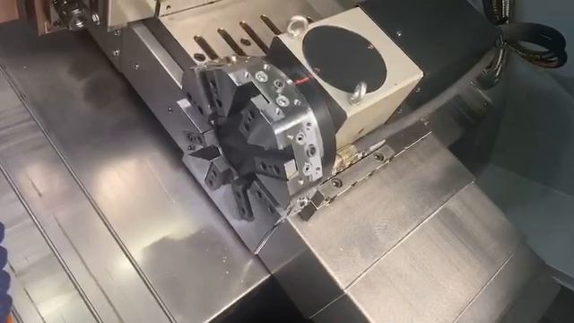 станок ТК46 с 4+4 и револьвером в работе