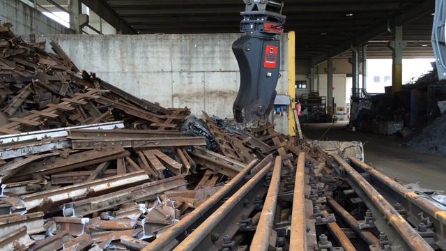 RAILS CUTTING BY VTN RP2000 смотреть онлайн