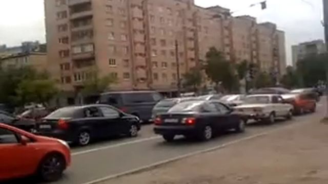 Пробка на Народной смотреть онлайн