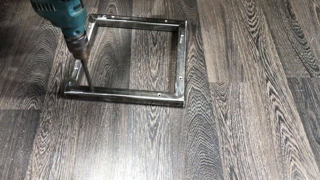 Табурет в стиле лофт своими руками! Шикарная идея из профильной трубы и обычной доски! смотреть онлайн