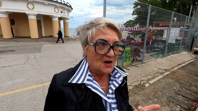ФЕОДОСИЯ СЕГОДНЯ. Что не так с этим городом? РЕАЛЬНЫЕ отзывы людей о курорте. Бархатный сезон 2021. смотреть онлайн