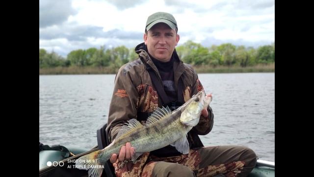 Щука, окунь, судак и даже сом! Фотографии, собранные с разных рыбалок и в разные дни. Весна 2023 г. смотреть онлайн