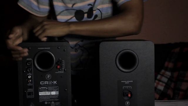 MACKIE CR5-X - UNBOXING (Monitores de estudio) смотреть онлайн