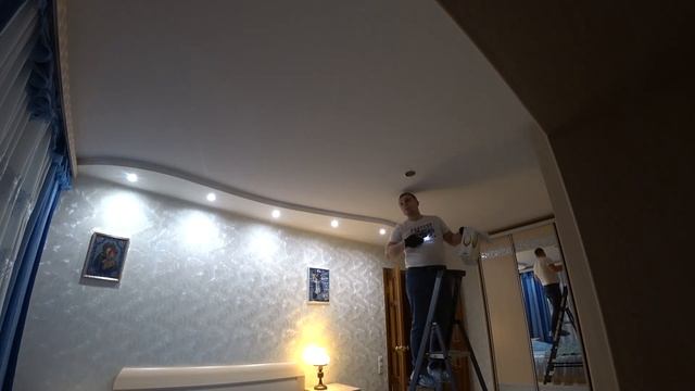 ОПЯТЬ упал межпанельный шов на тканевый натяжной потолок смотреть онлайн