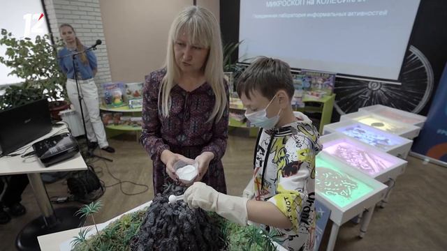 Передвижная лаборатория «Микроскоп на колёсиках» отправилась в путешествие смотреть онлайн