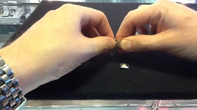 How to Fit a Nomination Charm in 30 seconds! смотреть онлайн