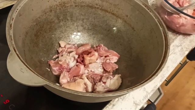 Курочка «Нежность» в розовом соусе! Случайно придумал и теперь по другому не готовлю! смотреть онлайн