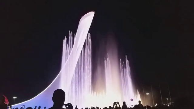 Поющий фонтан в Сочи июнь 2019 смотреть онлайн