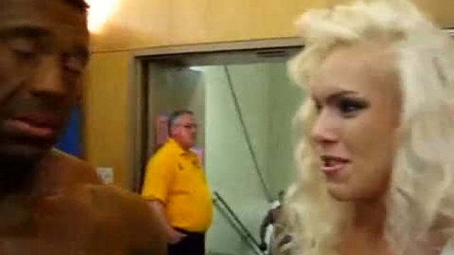 Экспресс интервью Сергея Шелестова на "Арнольд Классик 2009" смотреть онлайн