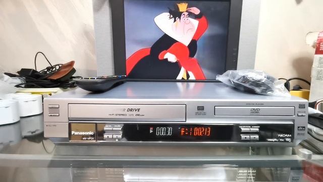 VIDEOREGISTRATORE VHS SUPER VHS PLAYER (SQPB) DVD PLAYER PANASONIC NV-VP31 CONDIZIONI TOP COME NUOV смотреть онлайн
