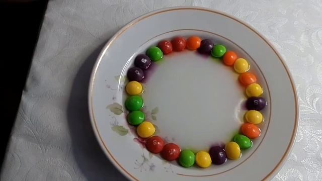 Фокус для детей! Сделайте дома собственную радугу! смотреть онлайн
