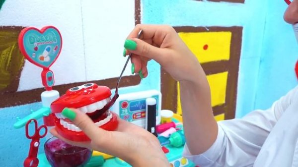 play going to the dentist