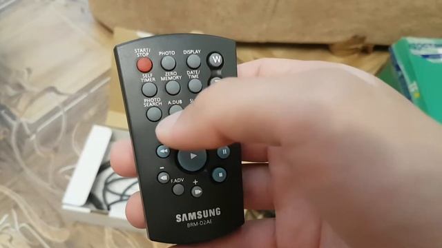Распаковка и обзор видеокамеры Samsung VP-D363I digital camcorder - 1 часть смотреть онлайн