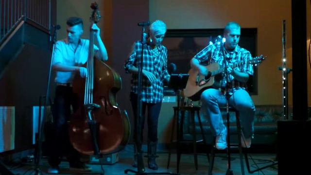 HEAD OVER FEET cover CHRISTIANA l UNPLUGGED @ THE PUBLIC HOUSE смотреть онлайн