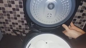 Мультиварка REDMOND RMC-28