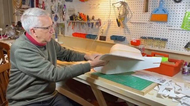 Let's Build a Foam Lazy Bee Step by Step смотреть онлайн