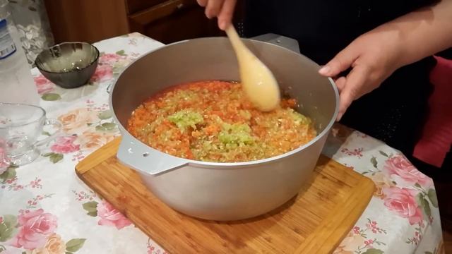 САМАЯ ВКУСНАЯ АДЖИКА НА ЗИМУ! ОБАЛДЕННЫЙ РЕЦЕПТ ИЗ КАБАЧКОВ. смотреть онлайн