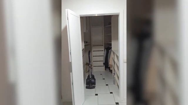 Гардеробная 4 квадрата со складной дверью смотреть онлайн