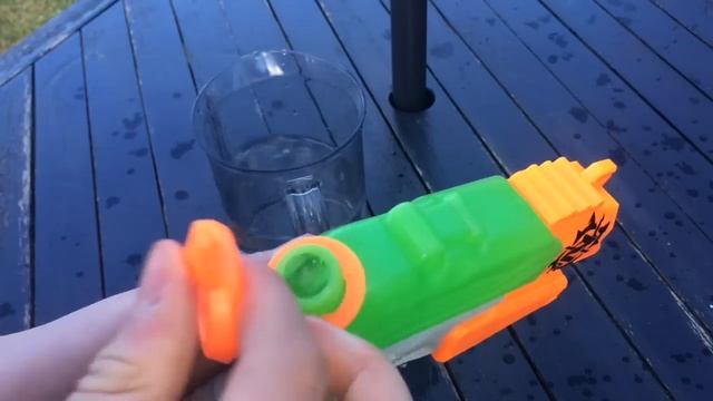 Nerf Zombie Strike Super Soaker Extinguisher Unboxing, Overview & Firing Test смотреть онлайн