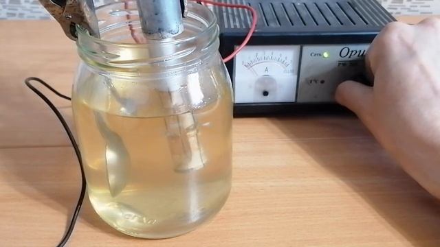 Снятие серебра электролизом.