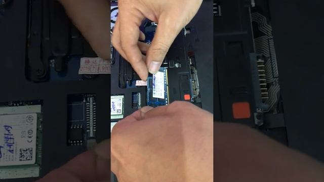 Nâng cấp ram laptop Dell E7450 смотреть онлайн