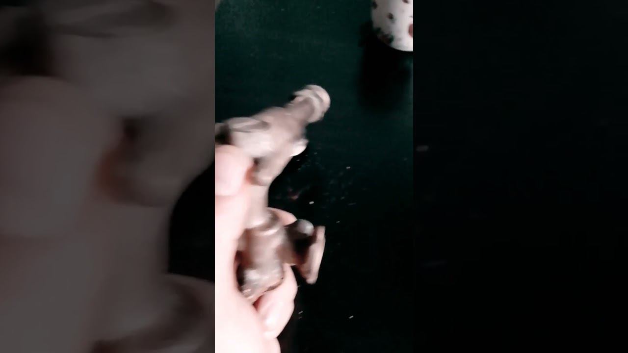 гасит сотовую связь ещё