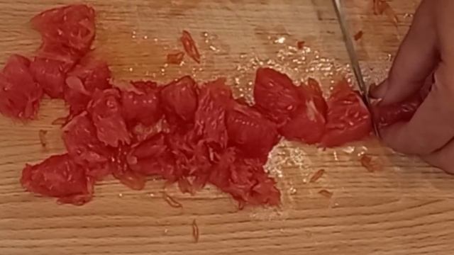 Новогодний салат с грейпфрутом, фетой и грецкими орехами. Лёгкий,вкусный и простой в приготовлении! смотреть онлайн