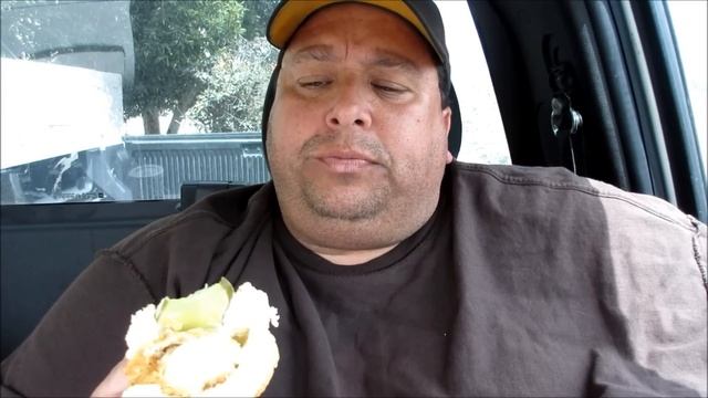 KFC™ $5 Fill Up: Chicken Littles REVIEW! смотреть онлайн