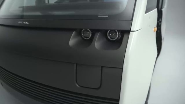 Tesla Could Quadruple # of Gigafactories; How Cops Can Pull Over AVs - Autoline Daily 3378 смотреть онлайн