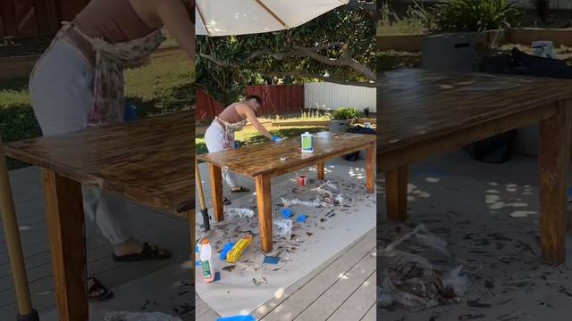 How To Refinish A Wood Table! ? #diy #diyfurniture #furnitureflip #furnituremakeover #diyhomedecor смотреть онлайн