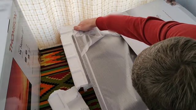 Два Thomsona і продовження лаж від Rozetka смотреть онлайн