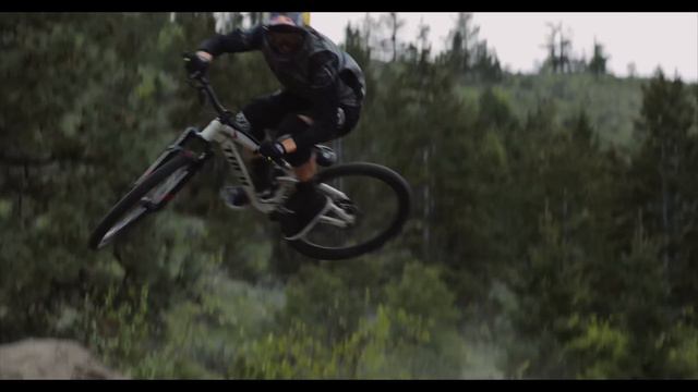 Brandon Semenuk Does It Again | RAW 100 | Version 3 смотреть онлайн