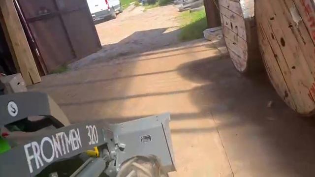 Сравнение мини-погрузчиков одного класса: FRONTMEN 320 и HELFFER MSV 111 смотреть онлайн