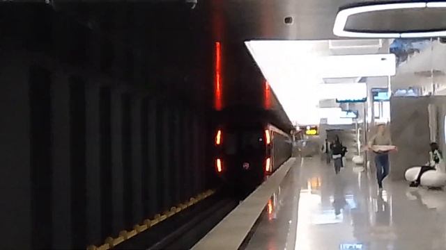 Москва 2020 отправляется со станции метро Кленовый Бульвар смотреть онлайн