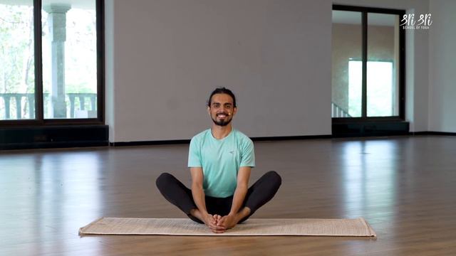 Simple and easy yoga asanas for senior citizens | Sri Sri School Yoga | Pramod смотреть онлайн