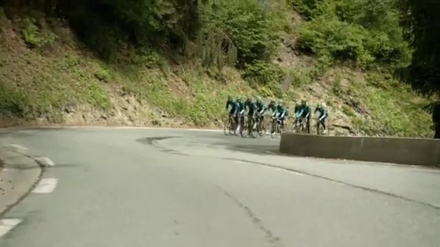 Tour de France Bicycle Race Teams - Accor Hotels and Eurocar смотреть онлайн