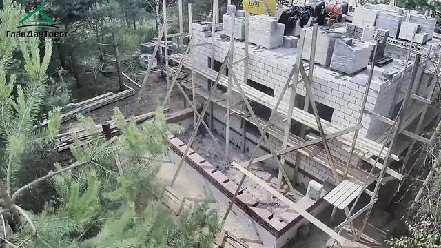 Ускоренное (timelapse) видео строительства дома. ГЛАВДАЧТРЕСТ. смотреть онлайн